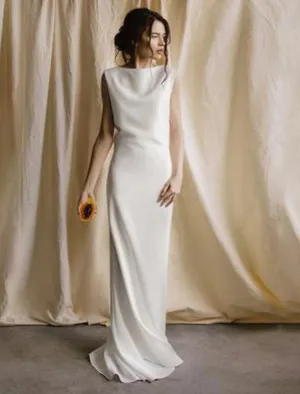 Luolandi Reception Open Back Casual Wedding Dresses Sheath / Column Scoop Neck Sleeveless Sweep / Brush Train Satin Bridal Gowns With Solid Colo rFall Wedding Party